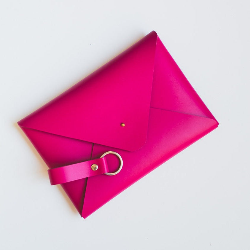 Cartera de cuero fucsia