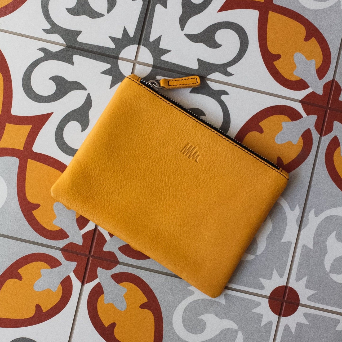 Cartera de cuero amarilla