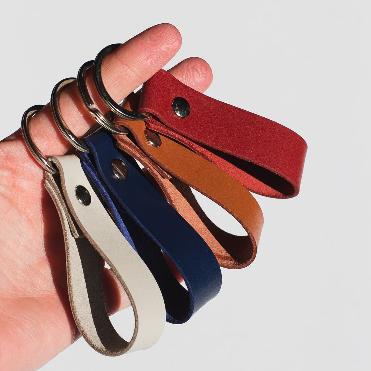 Llavero de cuero azul marino